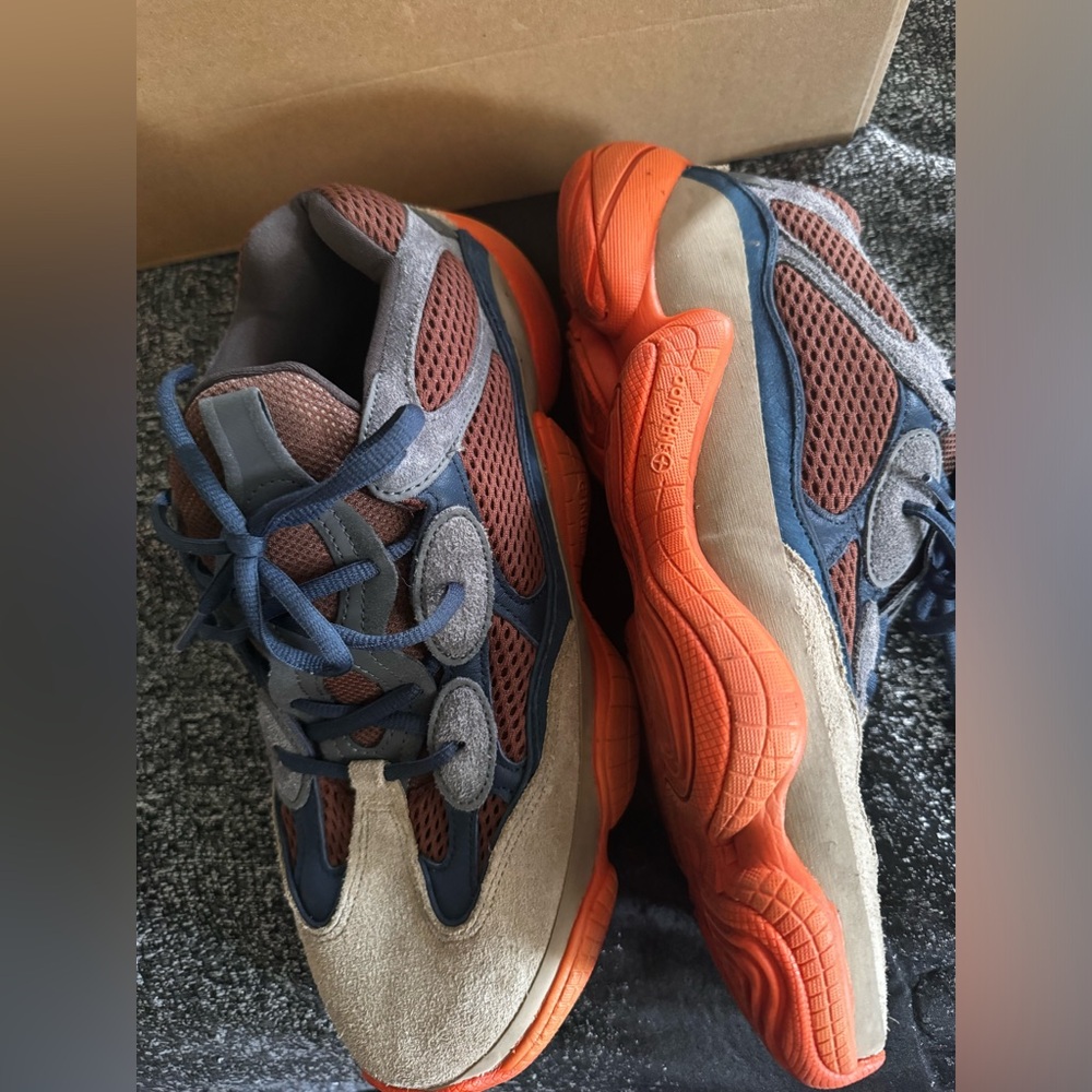 YEEZY